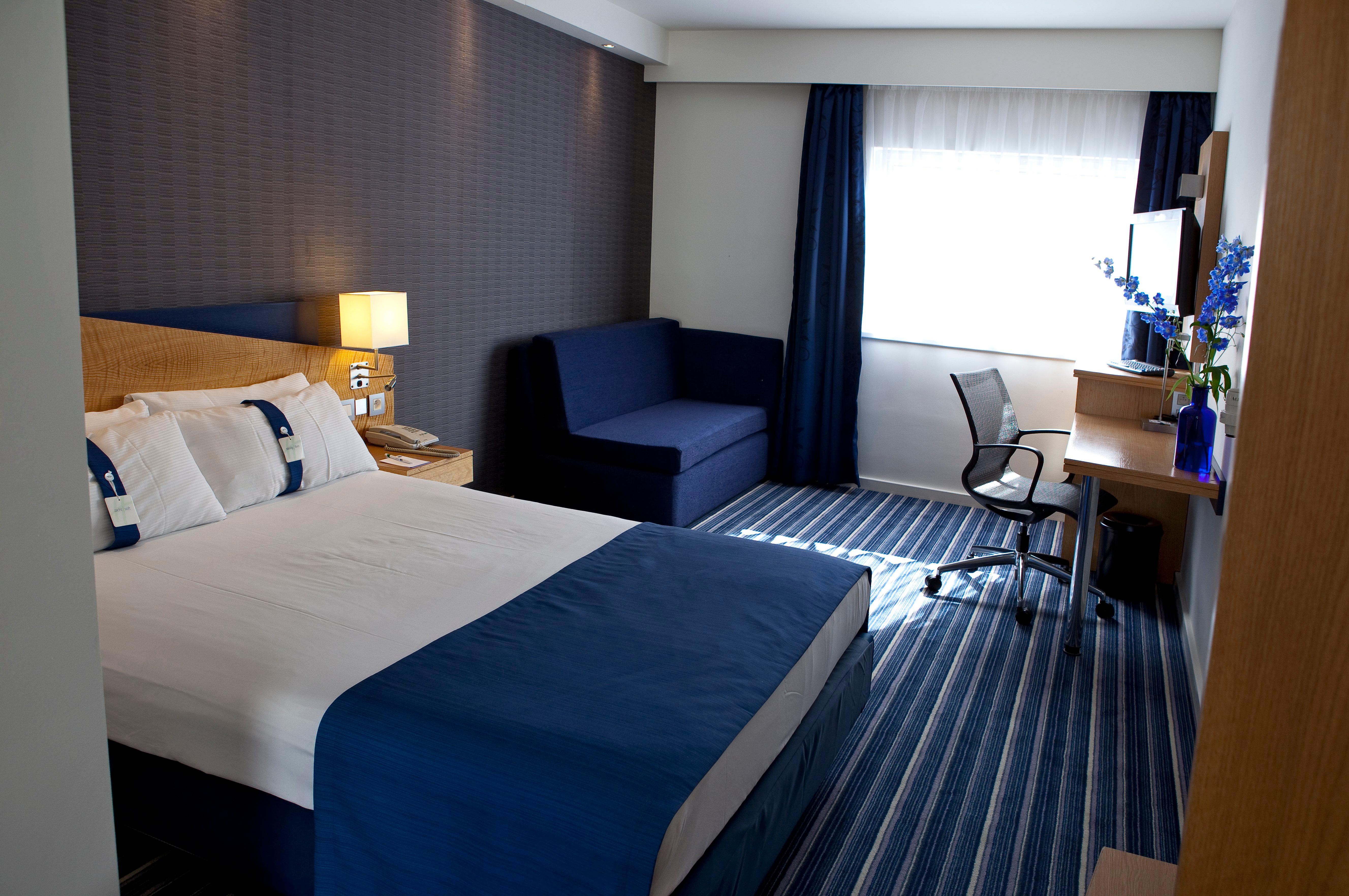 Holiday Inn Express Mechelen City Centre By Ihg Exterior photo