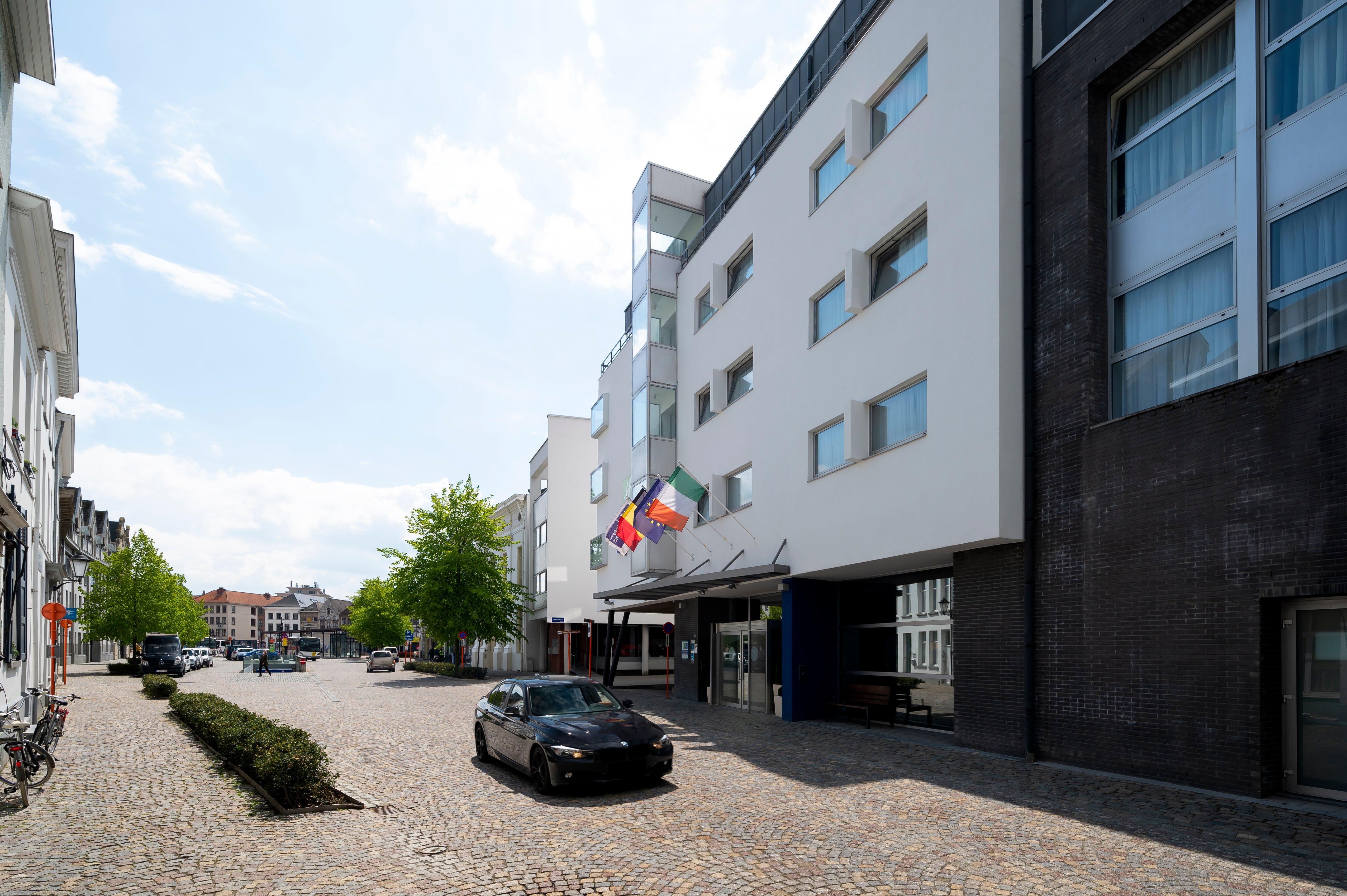 Holiday Inn Express Mechelen City Centre By Ihg Exterior photo