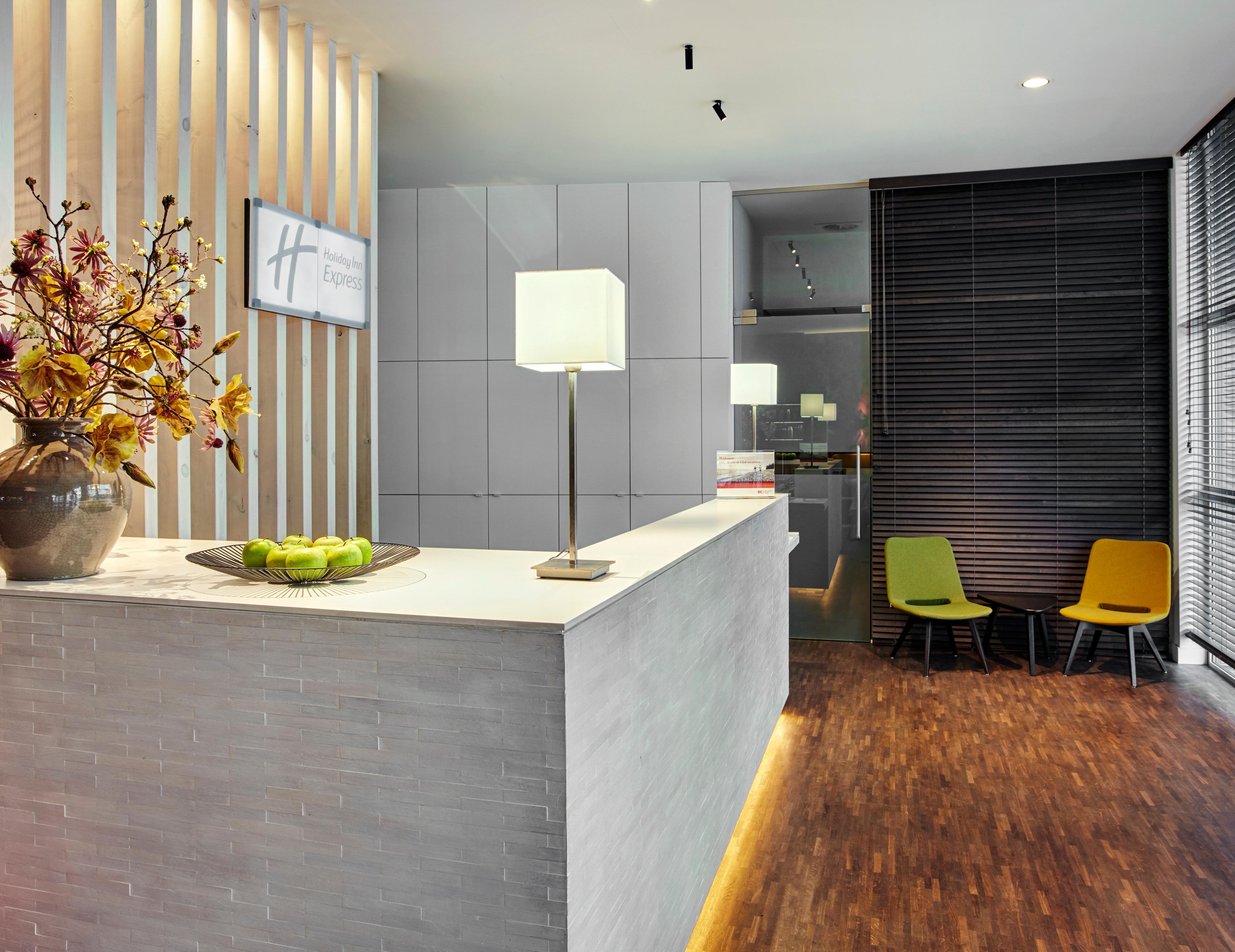 Holiday Inn Express Mechelen City Centre By Ihg Exterior photo