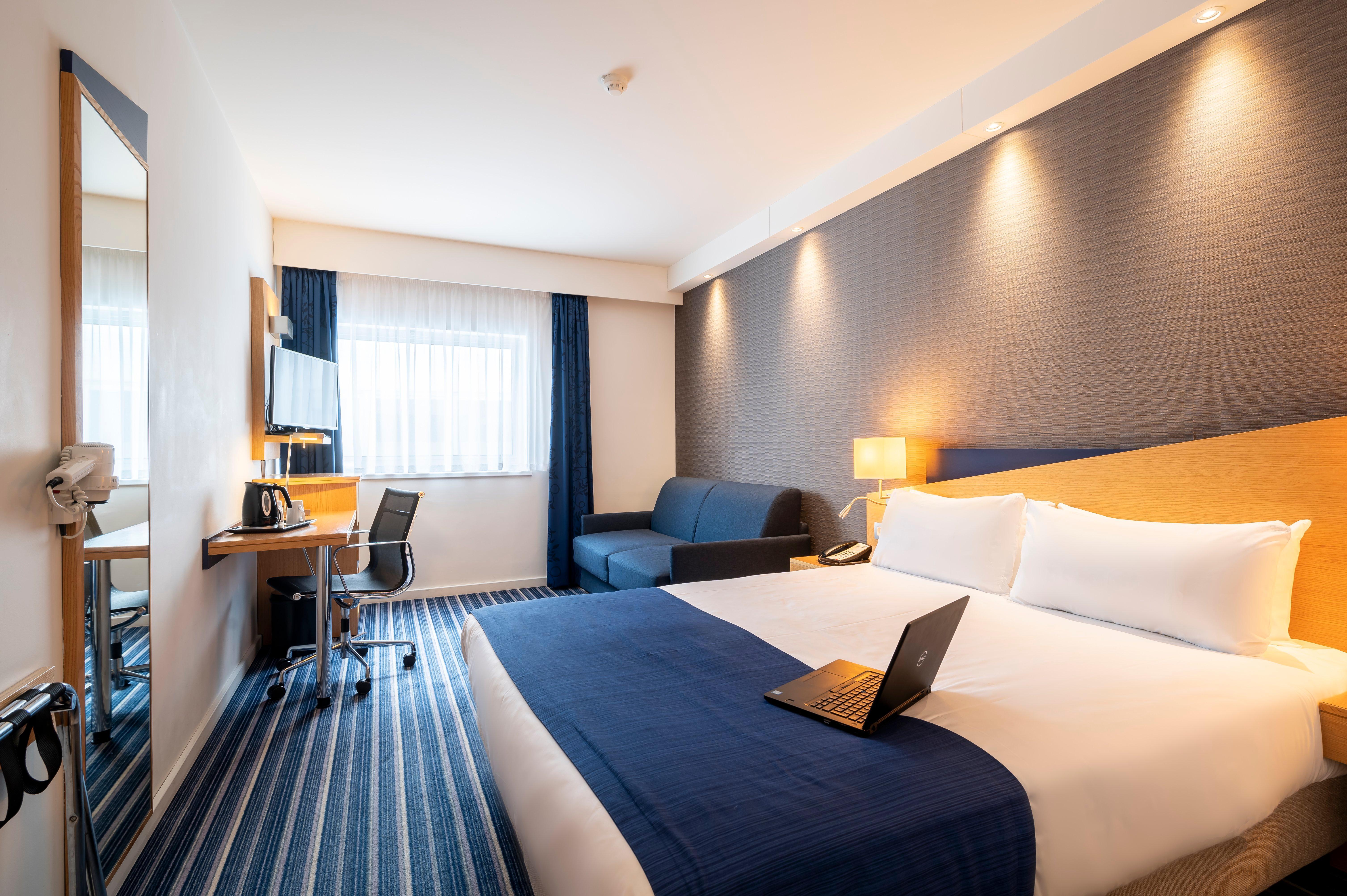 Holiday Inn Express Mechelen City Centre By Ihg Exterior photo