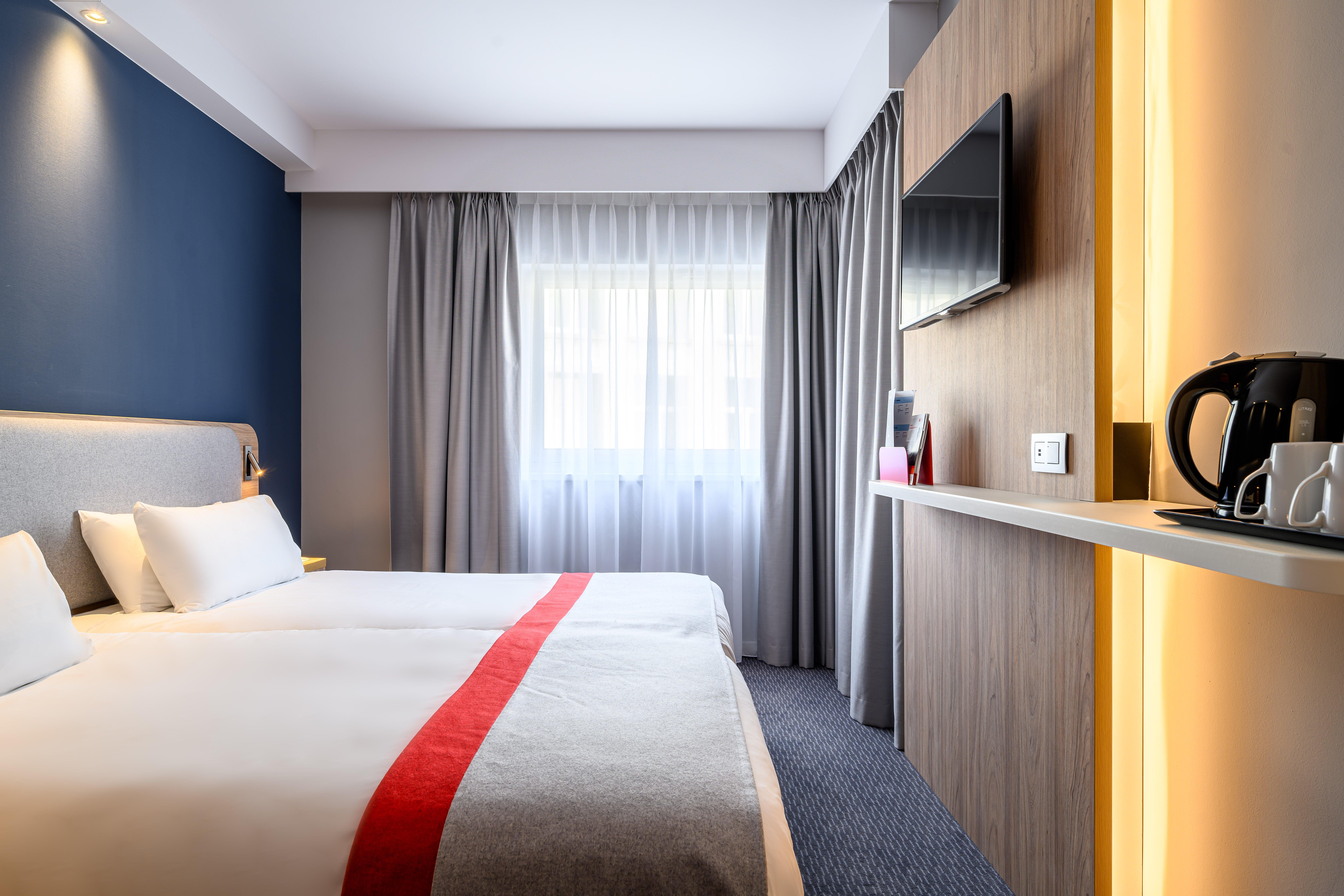 Holiday Inn Express Mechelen City Centre By Ihg Exterior photo