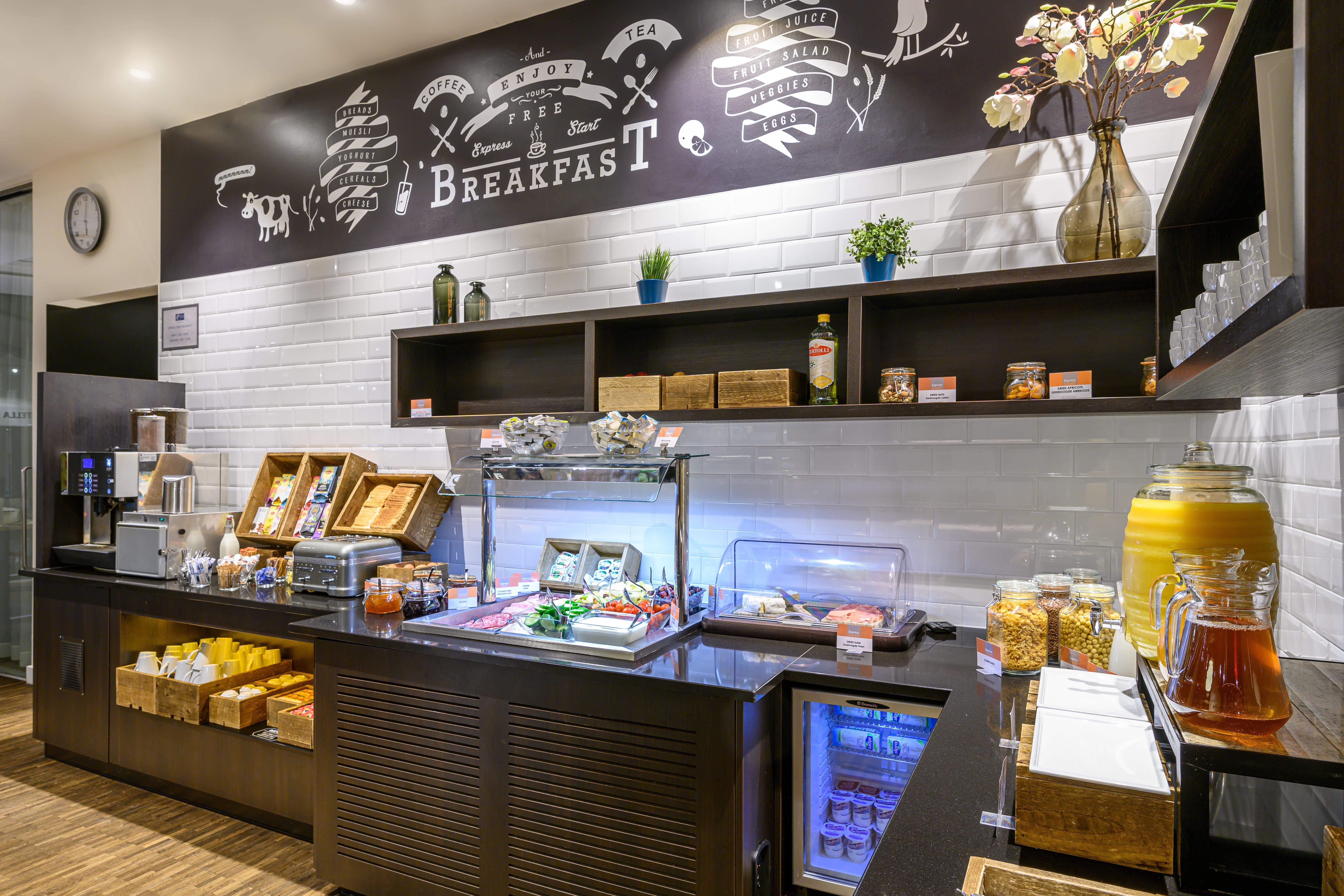 Holiday Inn Express Mechelen City Centre By Ihg Exterior photo