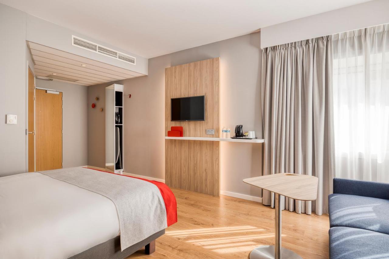 Holiday Inn Express Mechelen City Centre By Ihg Exterior photo