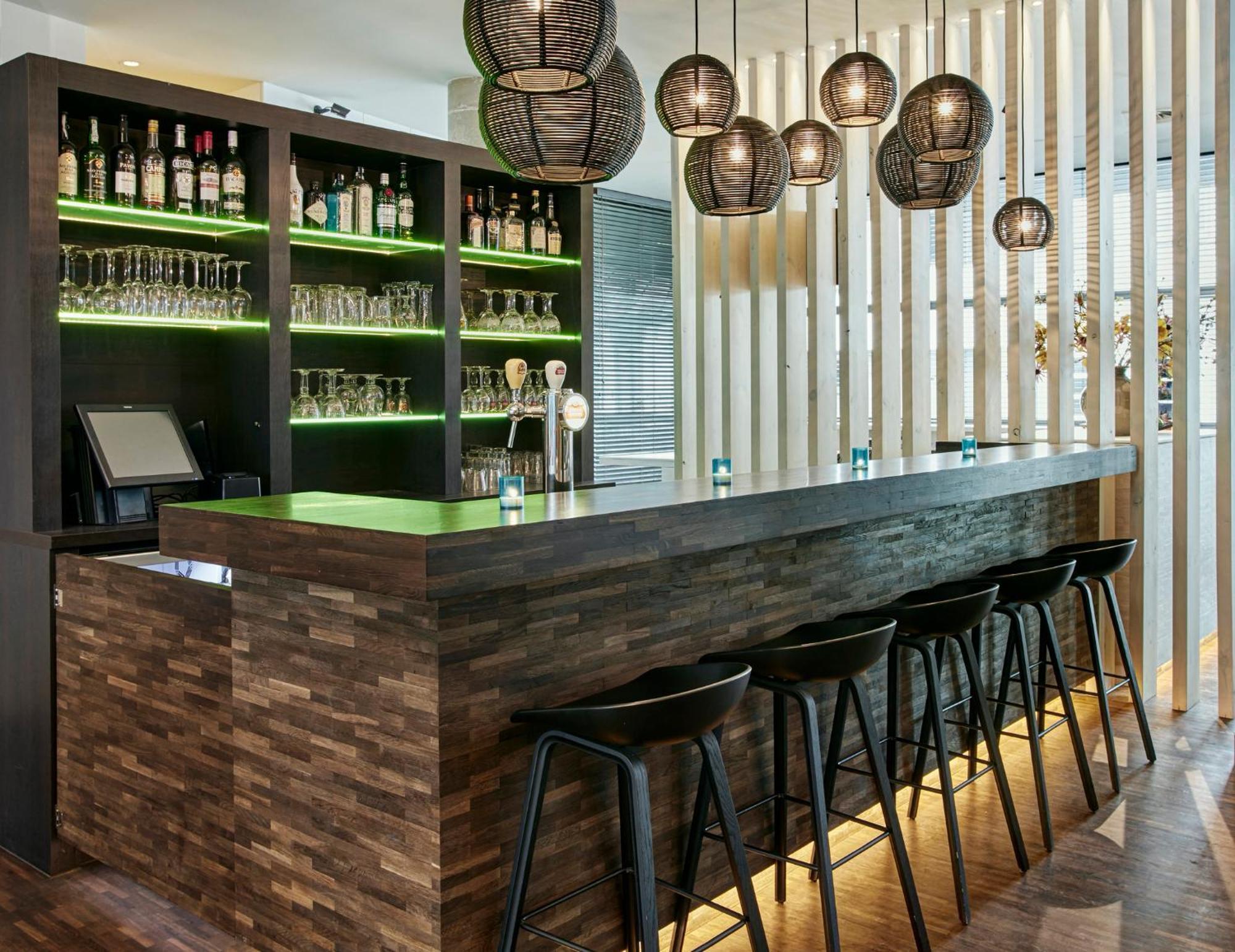 Holiday Inn Express Mechelen City Centre By Ihg Exterior photo