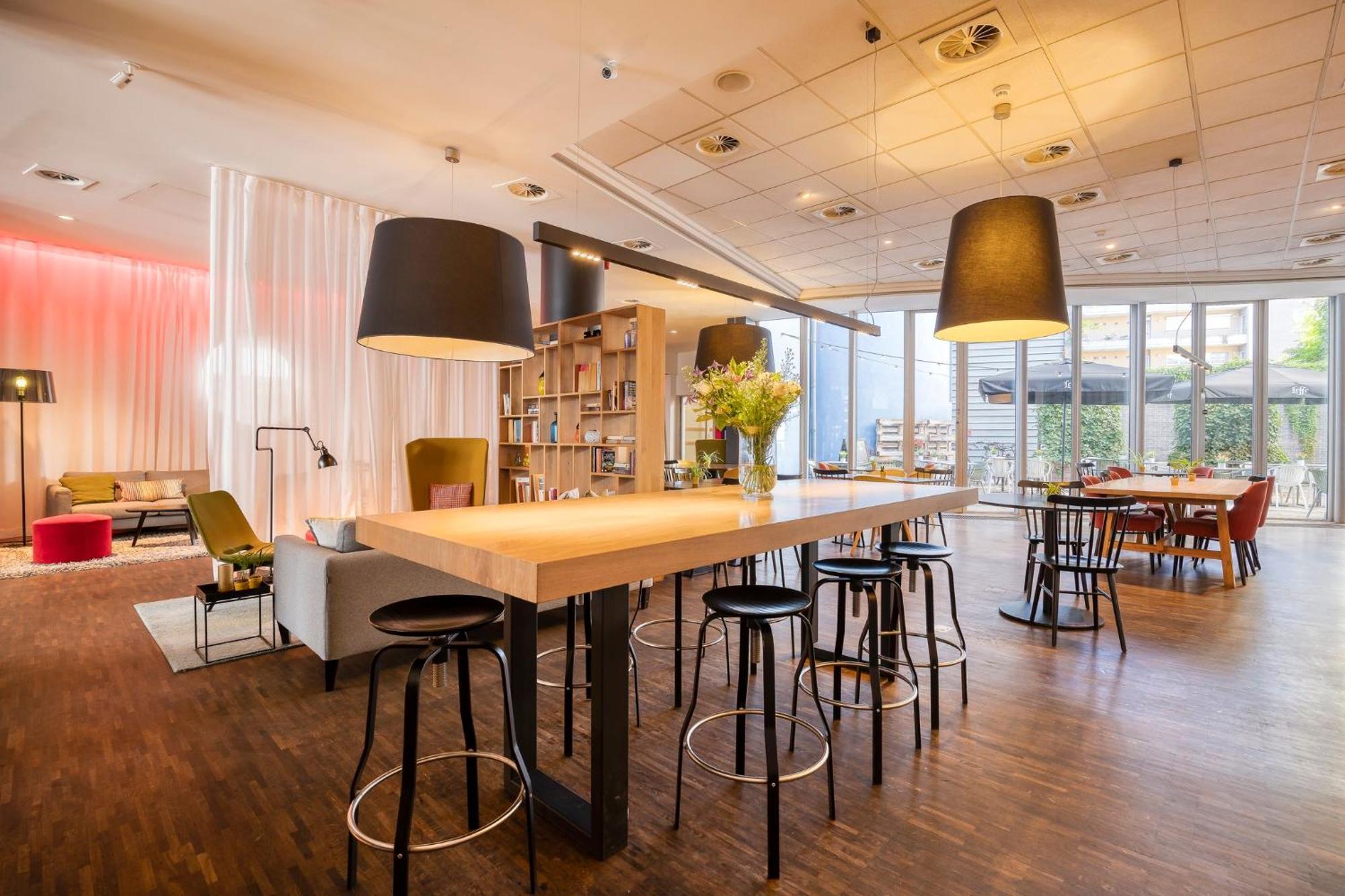 Holiday Inn Express Mechelen City Centre By Ihg Exterior photo
