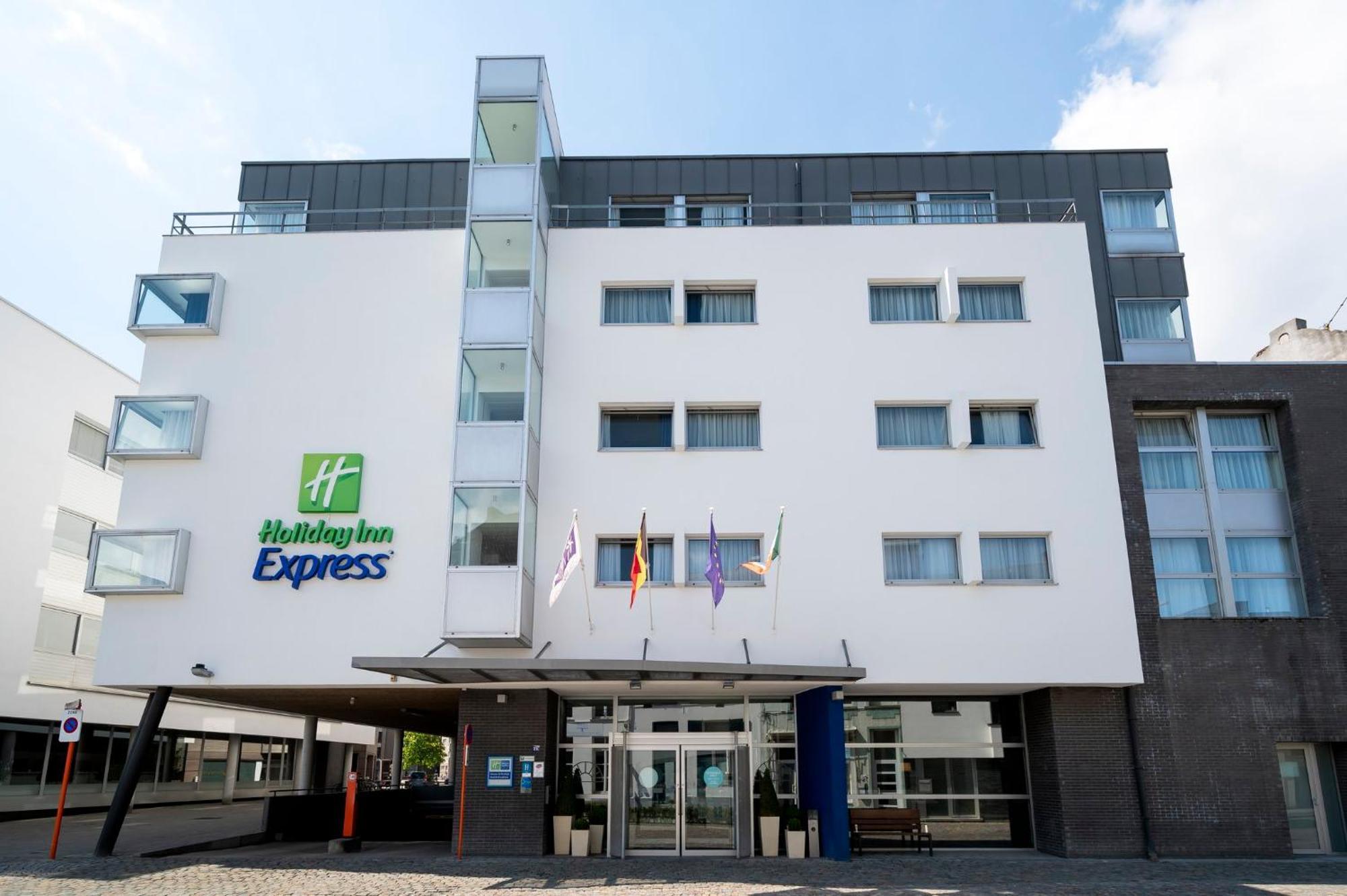Holiday Inn Express Mechelen City Centre By Ihg Exterior photo
