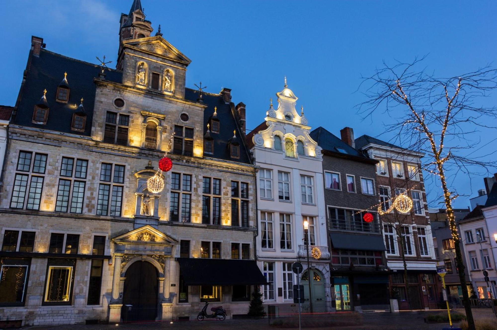 Holiday Inn Express Mechelen City Centre By Ihg Exterior photo
